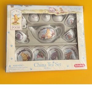 Schylling Classic Pooh 12-Piece Mini China Tea Set Vintage